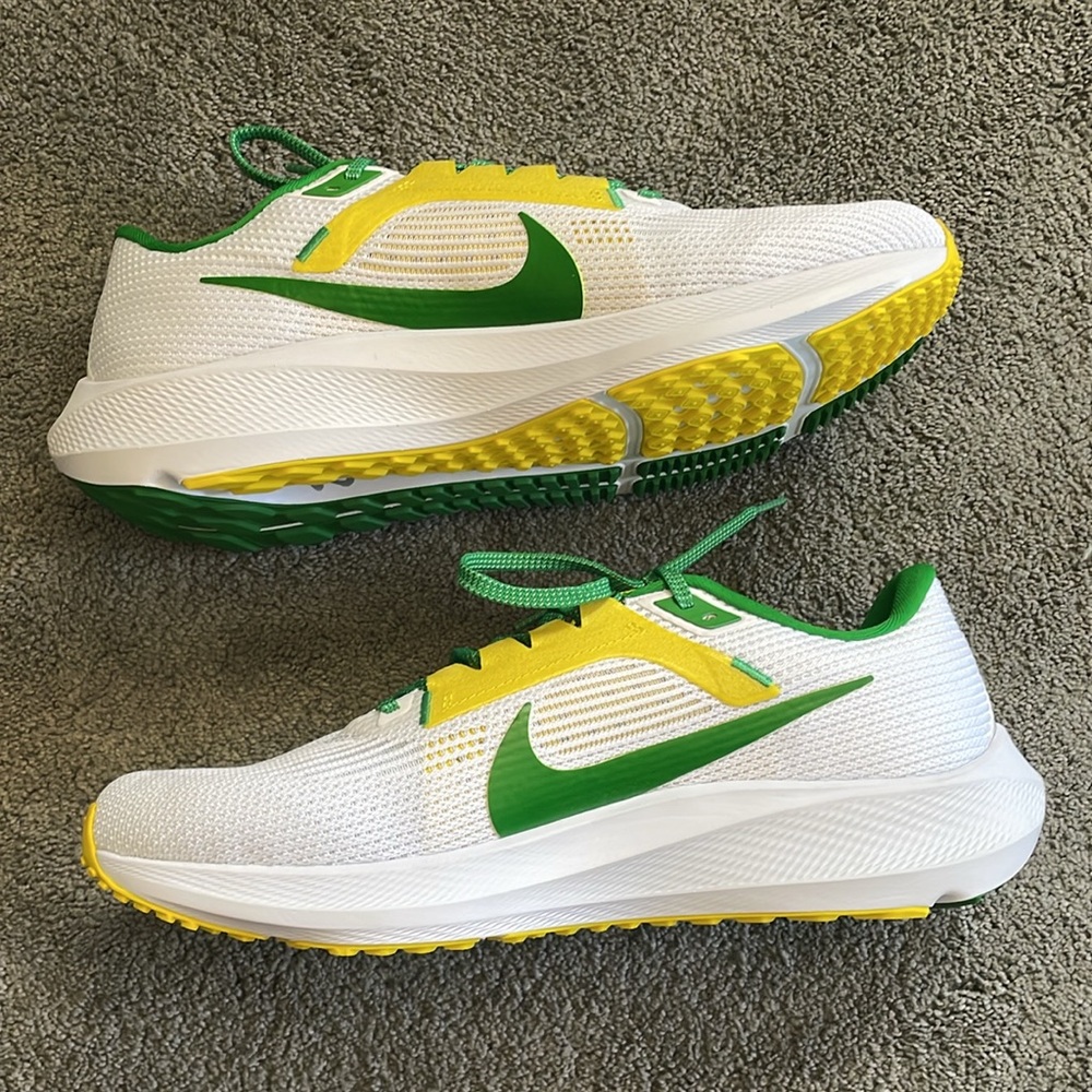 NWOT Oregon Ducks Nike Unisex Zoom Pegasus 40 Running Shoes-White Size 10 - Picture 11 of 15